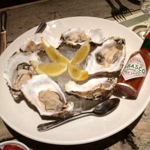 the-ship-hotel-oysters